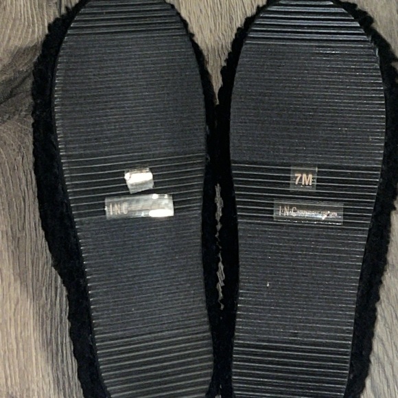 INC International Concepts Black Slippers for Ultimate Comfort 7/7.5 nwot - Picture 2 of 2